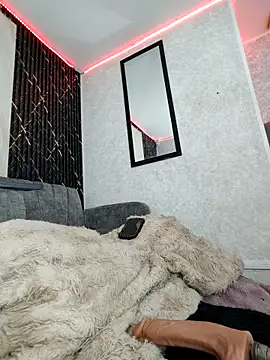 Isis Hot   online show from March 7, 1:28 pm