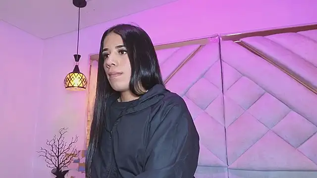 zoevg online show from March 30, 12:17 pm