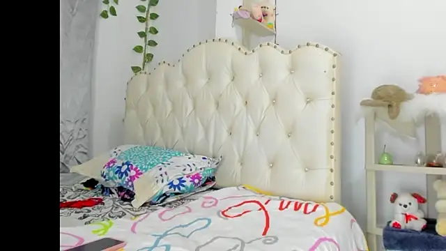 sweet supreme online show from May 16, 1:36 am
