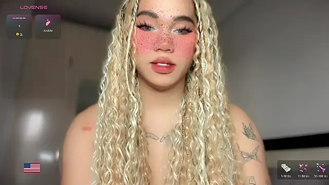 Kelly Mckinney online show from April 25, 8:40 am