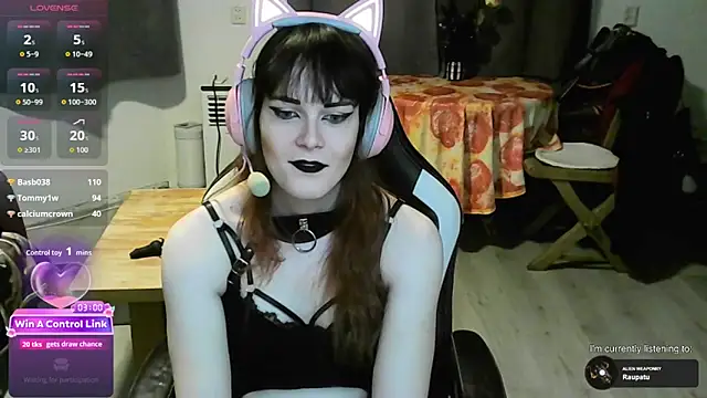 Samanteased online show from March 1, 6:36 pm