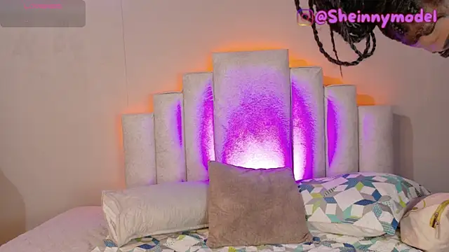 Sheinny brown1 online show from April 2, 8:07 pm