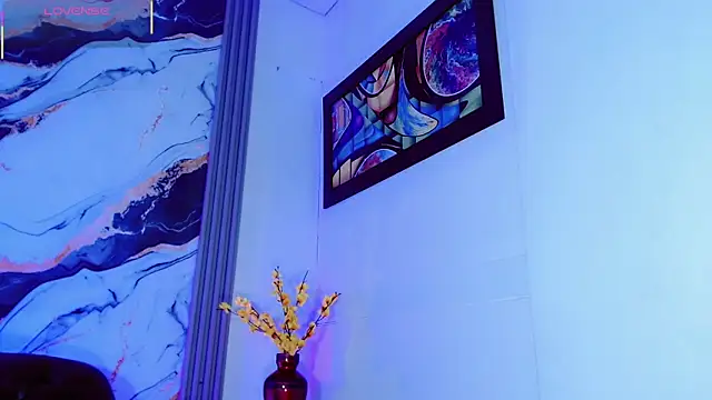 Emma Boms online show from March 30, 8:48 am