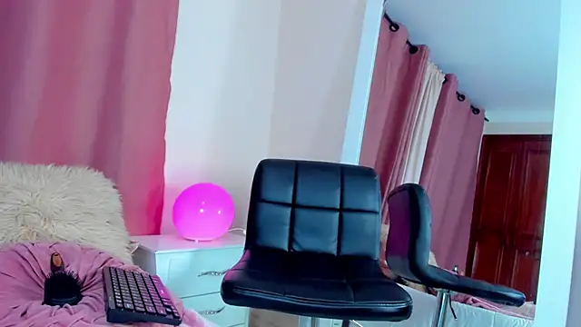 bloom apple online show from March 6, 7:19 pm