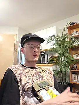KinkyKittyBoy online show from July 10, 4:27 am
