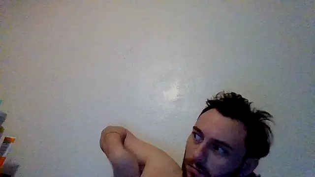 TallHungandCloudy69 online show from April 17, 4:15 am