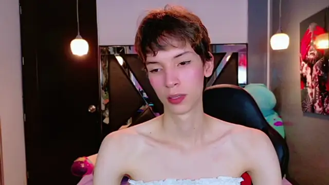 Stefany PiInk online show from June 6, 12:45 pm