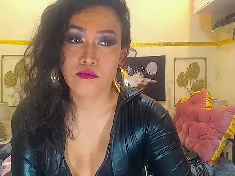 Tranishasha online show from March 11, 2:54 pm