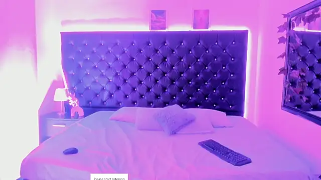 BellaRoge online show from April 17, 5:43 am