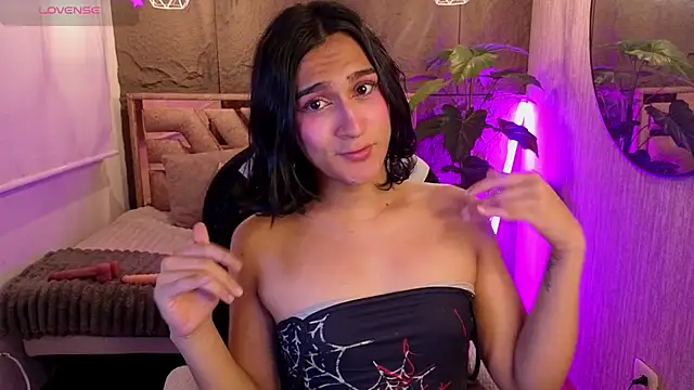 Zoee Kiss  online show from August 1, 6:58 am