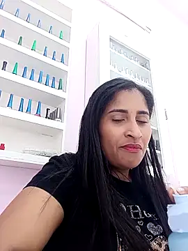 SofiaMendez1  online show from April 4, 3:21 pm