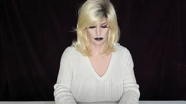 Danielle tv33 online show from November 15, 7:34 pm