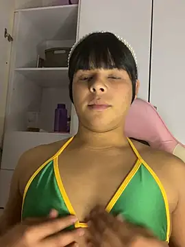emily rosue  online show from July 11, 4:39 am
