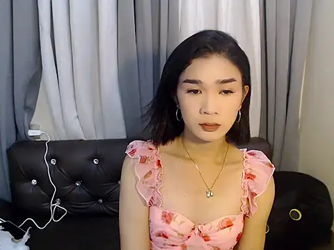 expensive nadia online show from August 4, 3:56 am