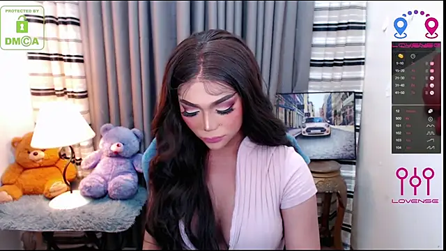 Fantacyoflove online show from October 6, 7:25 pm