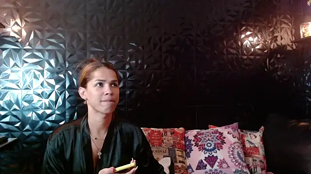 PINK  LOLA1 online show from March 2, 9:43 pm