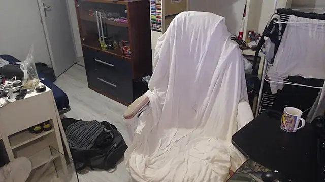 missthon0 online show from March 21, 9:47 am