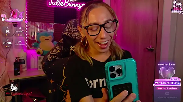 Littlebunny21 online show from July 4, 3:01 am