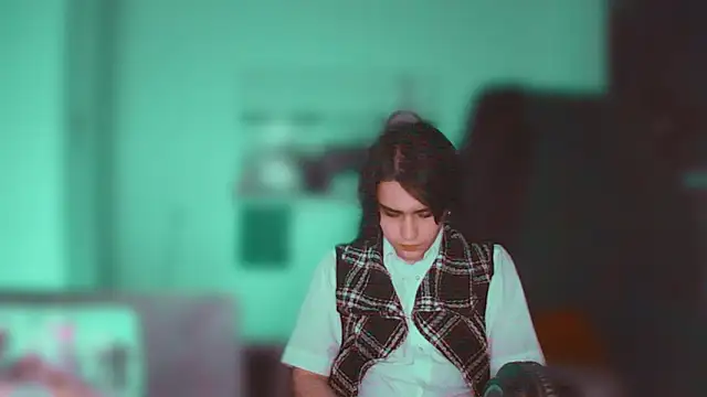 sademobeer online show from April 6, 9:37 pm