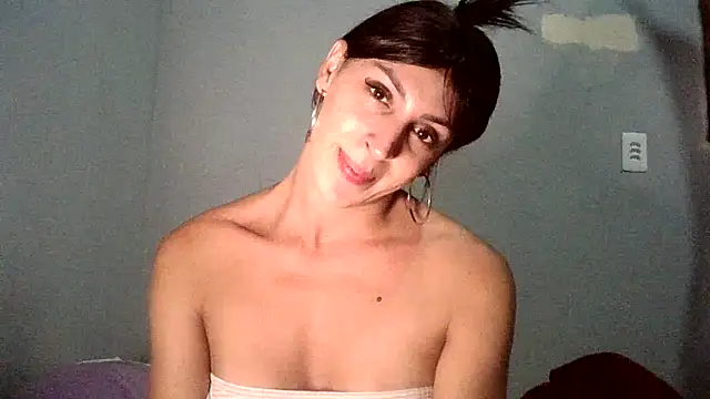 AlexiaDuucan online show from December 17, 12:05 am