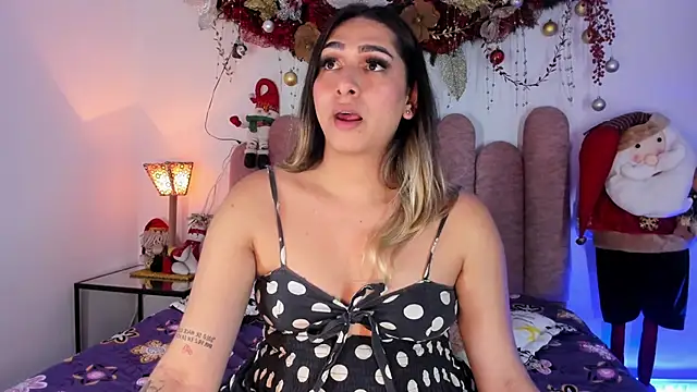 ISABELLASSMITH online show from December 12, 9:37 pm