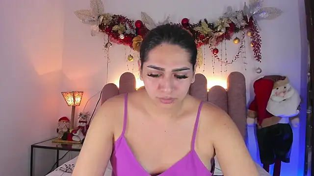 ISABELLASSMITH online show from December 19, 9:38 pm