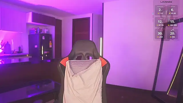 AmberRaus online show from February 11, 2:30 am