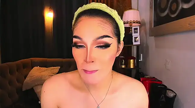 ChalanieFox online show from February 16, 6:54 am