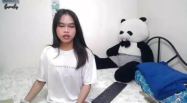 rihanna22 online show from March 1, 7:20 am