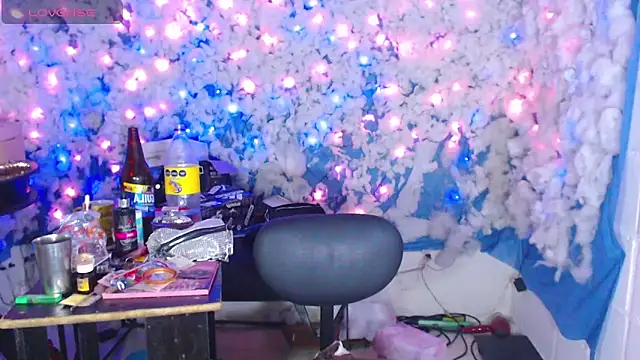 Snapshot of dannabigdirty1 chatting on January 21, 6:11 pm dannabigdirty1 online show from January 21, 6:11 pm