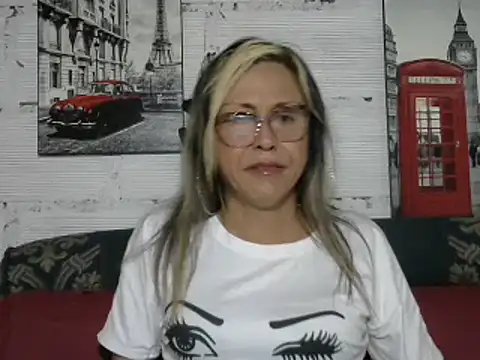 divahot08 online show from January 6, 7:02 pm