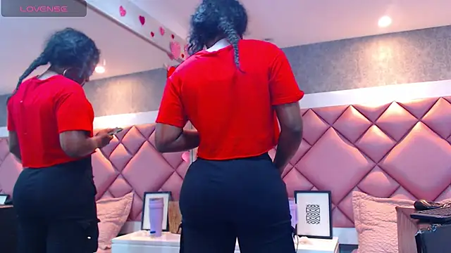 DanielaDuff online show from November 7, 8:09 pm