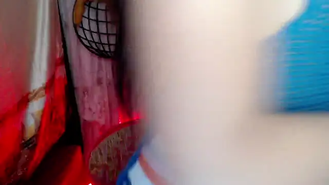 Snapshot of Kelsey_Love chatting on March 6, 12:37 am Kelsey Love online show from March 6, 12:37 am