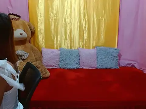 xxSexyBitch69xx online show from February 17, 9:06 am