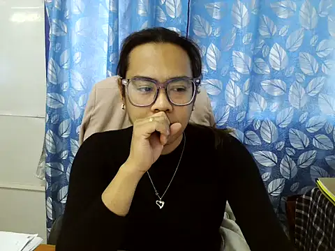 Your PrettyGirlxxx online show from April 24, 3:31 am