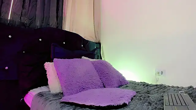 lesly xx online show from March 29, 9:37 pm