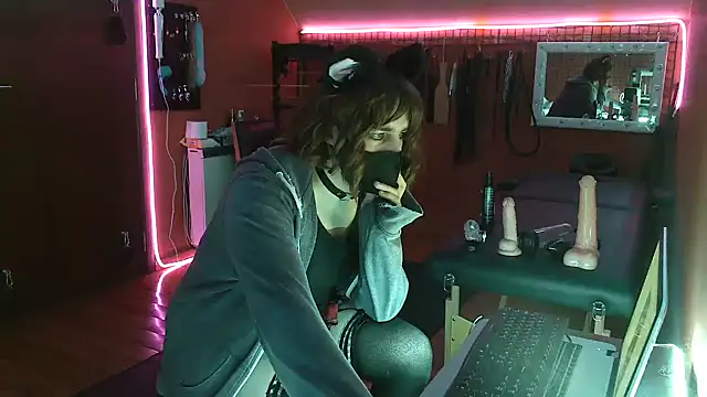 Ginny-the-bdsm-nympho online show from January 23, 5:52 pm