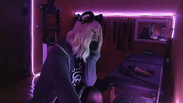 Ginny-the-bdsm-nympho online show from October 5, 4:28 pm