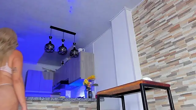 Vanesa novvoa online show from February 26, 9:05 pm