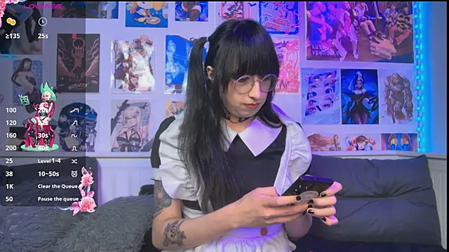 snowblack  online show from January 15, 3:11 pm