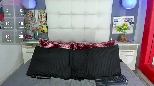 Snapshot of Taly_Fox chatting on October 15, 2:50 pm Taly Fox online show from October 15, 2:50 pm