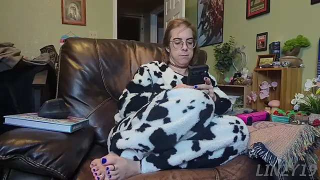 Linzy 19 online show from January 22, 4:23 am