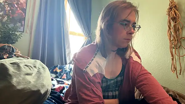 Linzy 19 online show from March 1, 8:36 pm